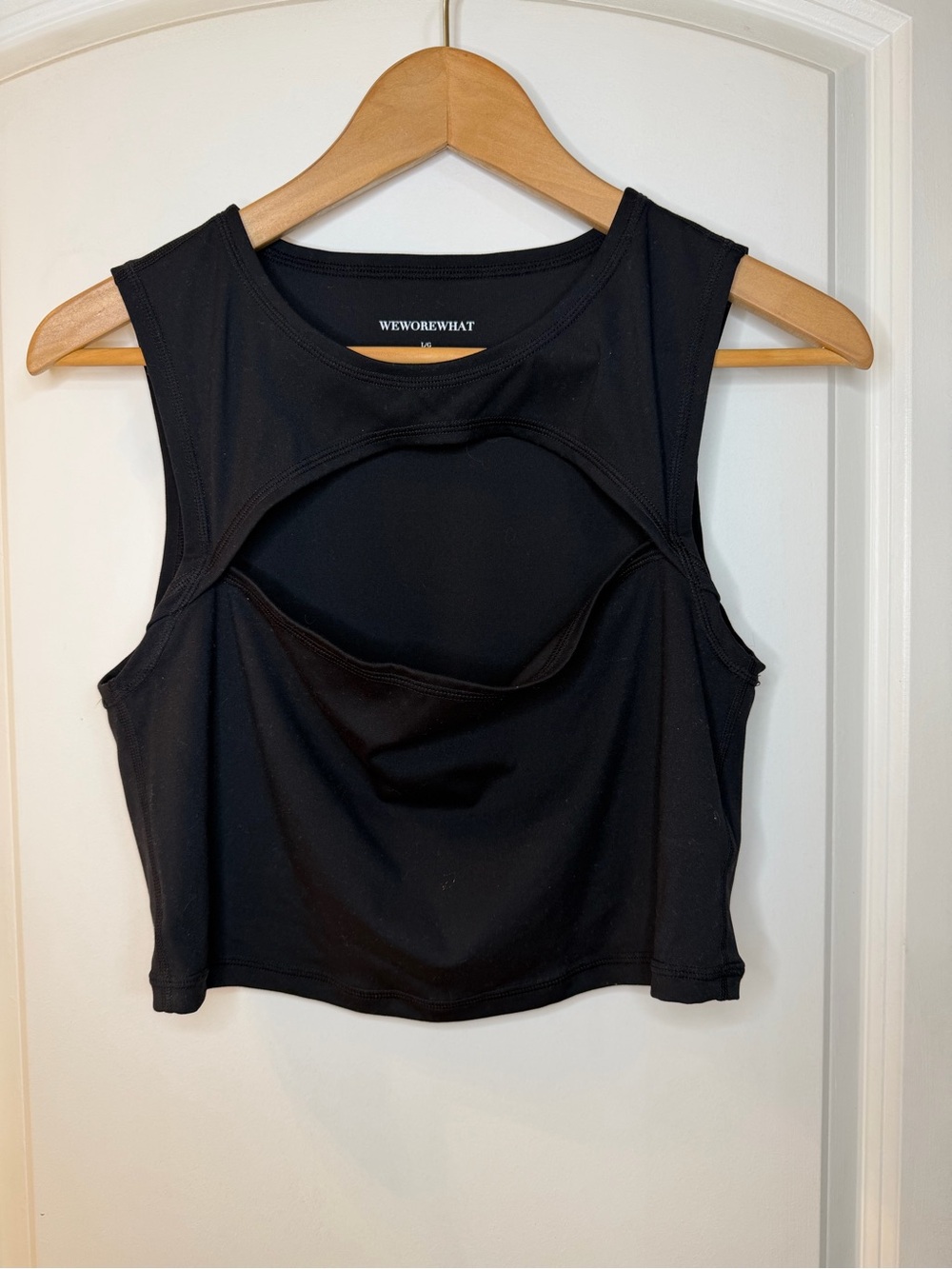 WEWOREWHAT Black Cutout Crop Tank Top, size L